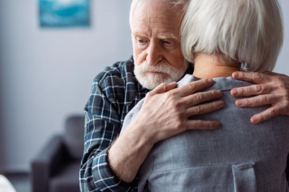 How to Help Your Partner Go Through Withdrawal and Detox